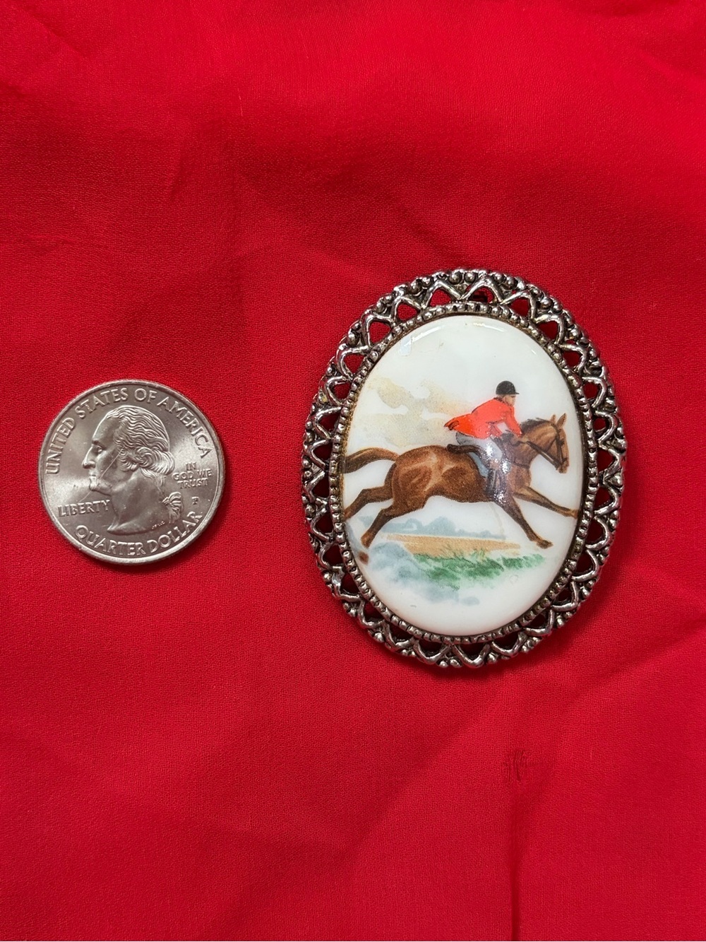 Victorian style painted porcelain cameo brooch pendant - Picture 2 of 4